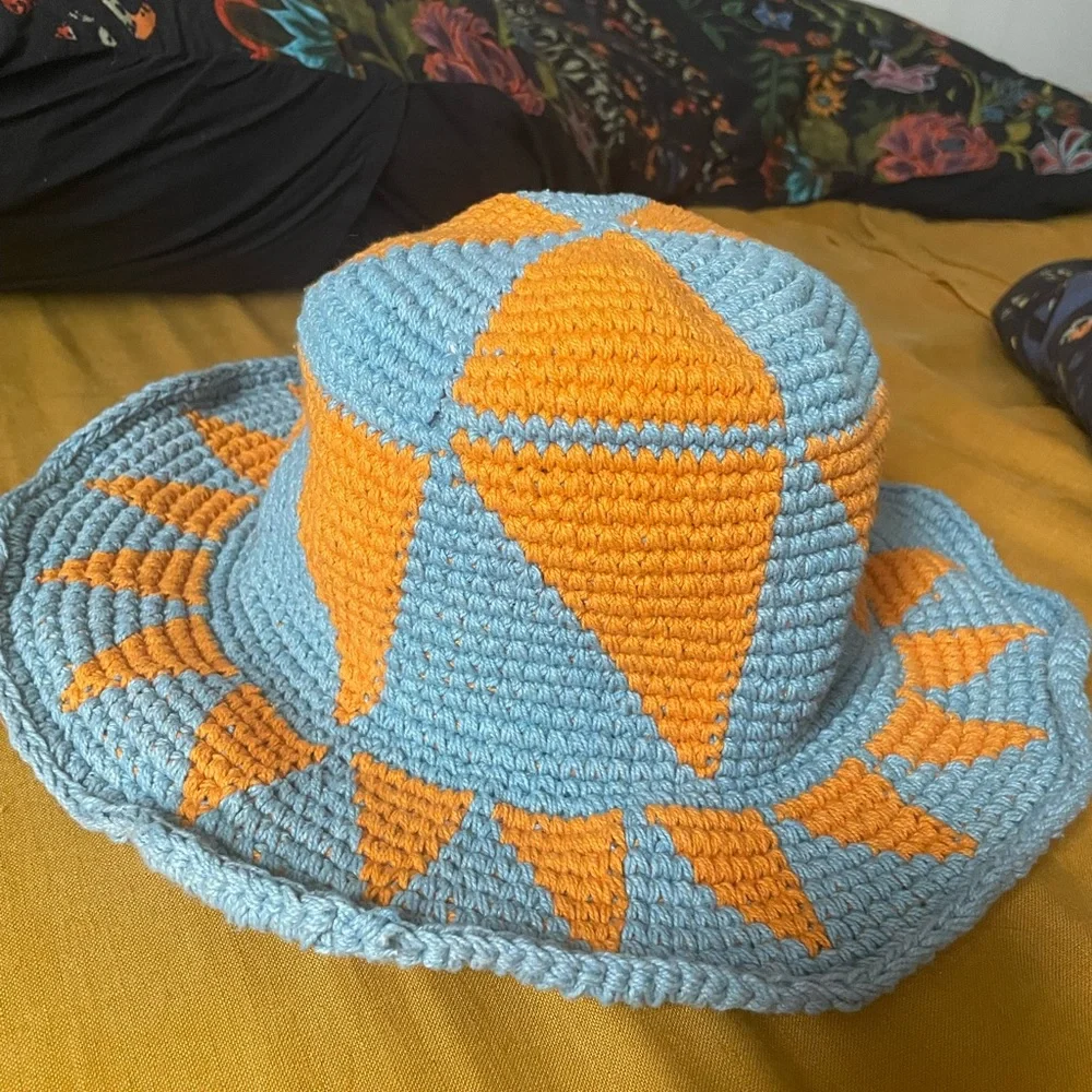 Susmies hat - Picture 1 of 7